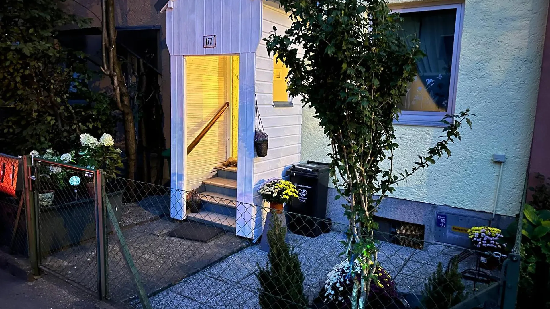 The Peaceful Garden Stay & Free Parking Salzburgo Pensión